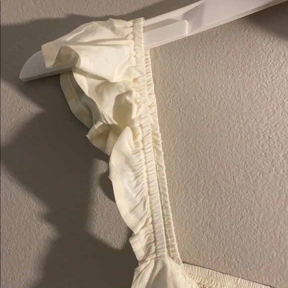 Super cute crop tank - Picture 4 of 5